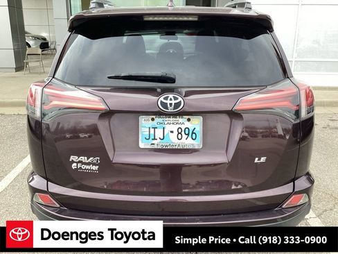 Used 2017 Toyota RAV4 LE image 7
