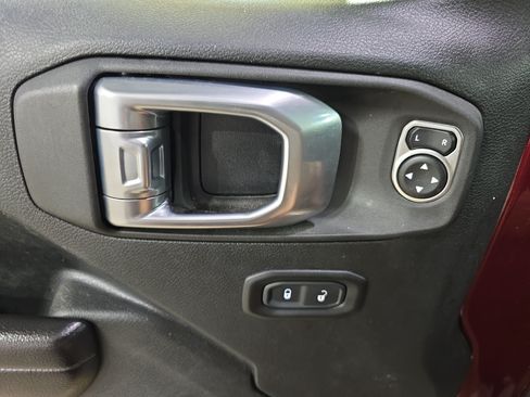 Used 2021 Jeep Wrangler Unlimited Sport AWD/4WD image 20