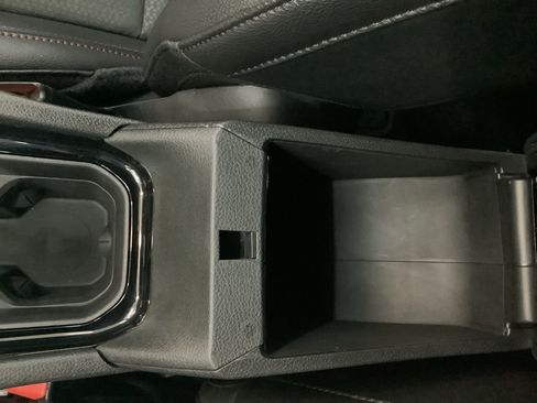 Used 2025 Jeep Compass Trailhawk AWD/4WD image 19