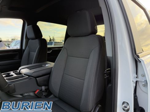 Used 2024 Chevrolet Silverado 2500 LT image 12