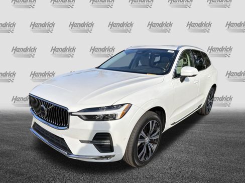 Certified 2023 Volvo XC60 B5 Plus image 5