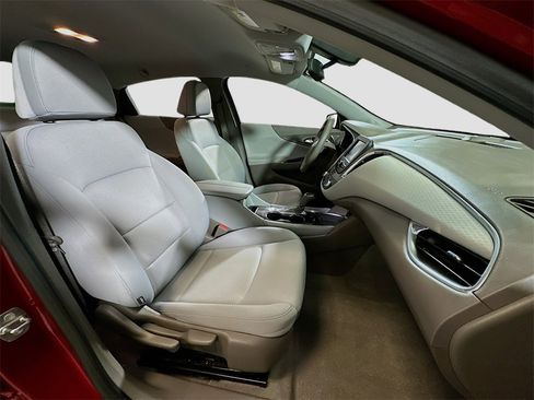 Used 2016 Chevrolet Malibu LT image 28