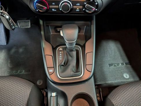 Used 2025 Kia Soul LX image 21