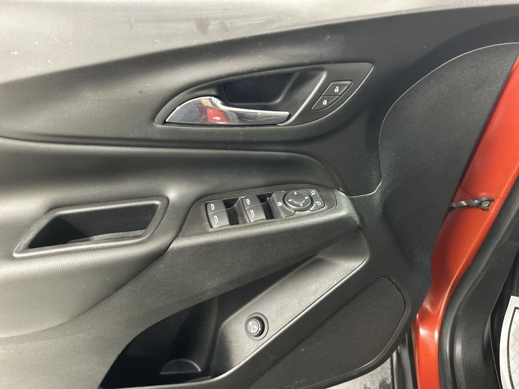 Used 2020 Chevrolet Equinox LT AWD/4WD image 11