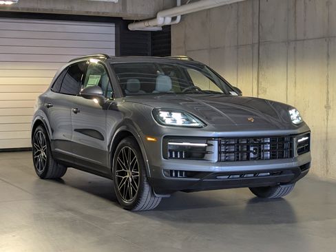 New 2026 Porsche Cayenne image 11