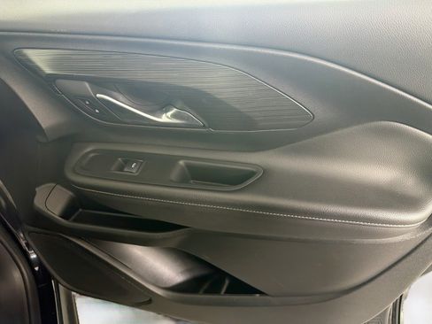 Used 2024 GMC Terrain SLE FWD image 30