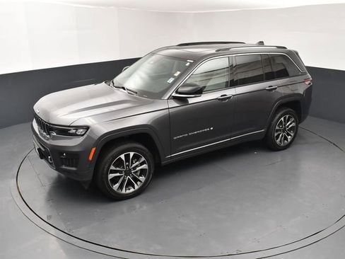 Used 2023 Jeep Grand Cherokee Overland AWD/4WD image 15