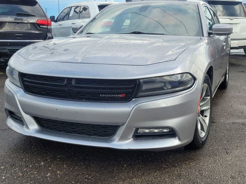 Used 2016 Dodge Charger SXT w/ Navigation & Travel Group image 21