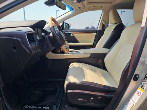 Used 2018 Lexus RX 450hL Premium w/ Premium Package AWD/4WD image 19