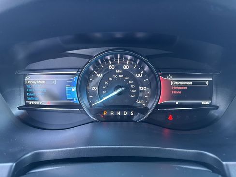 Used 2018 Ford Explorer XLT w/ Equipment Group 202A image 11