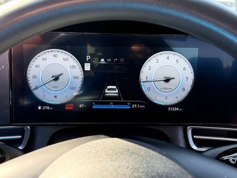 Used 2024 Hyundai Elantra SEL FWD image 15