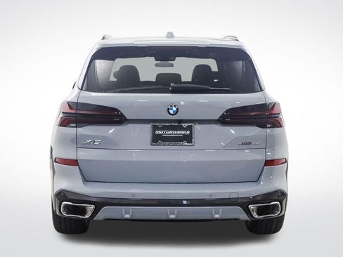 Used 2026 BMW X5 xDrive40i w/ M Sport Package AWD/4WD image 4