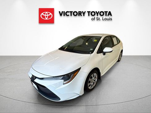 Used 2024 Toyota Corolla LE FWD image 7