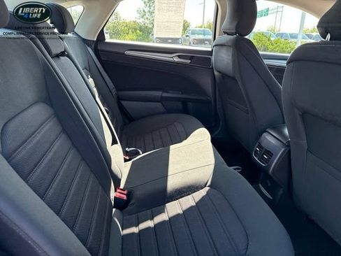 Certified 2019 Ford Fusion SE FWD image 11