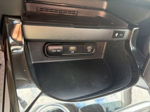 Used 2024 Kia Seltos EX AWD/4WD image 16