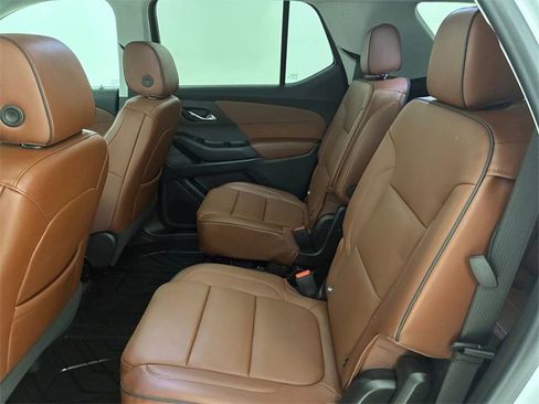 Used 2021 Chevrolet Traverse High Country image 18
