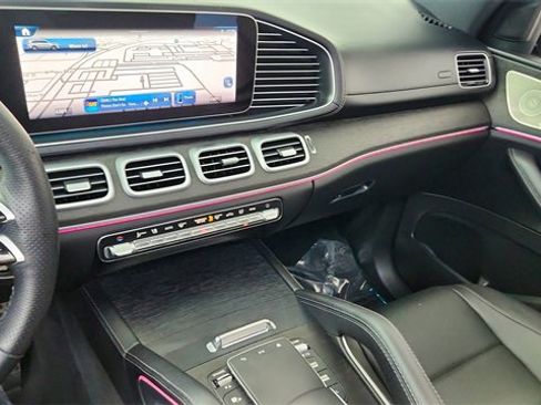 Used 2025 Mercedes-Benz GLS 450 4MATIC image 47
