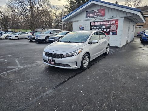 Used 2018 Kia Forte LX w/ LX Popular Package image 3