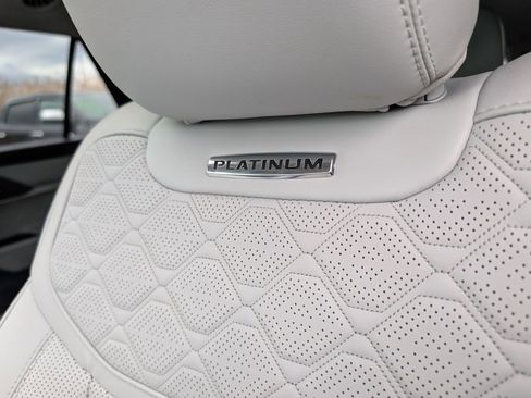 Used 2025 Ford Explorer Platinum w/ LUX Leather Package image 10