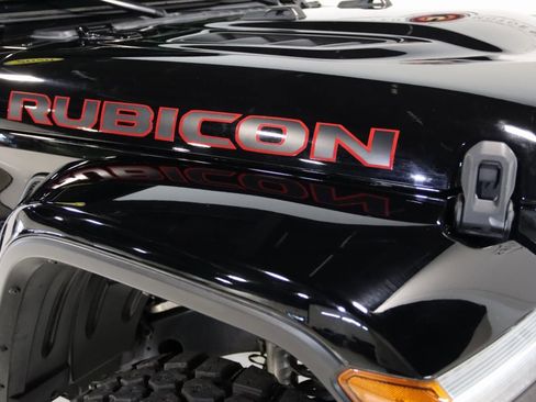 Used 2020 Jeep Gladiator Rubicon image 9