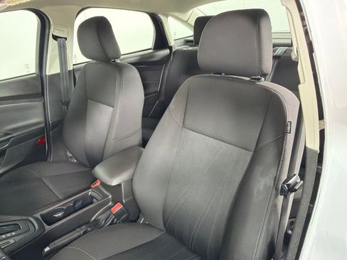 Used 2016 Ford Focus SE w/ SE Sport Package image 12