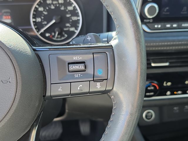 Used 2023 Nissan Rogue SV w/ SV Premium B Package FWD image 32