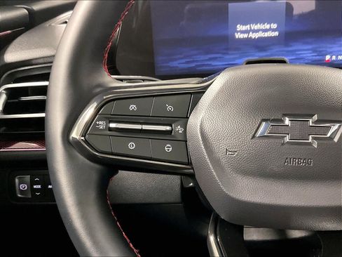 Used 2025 Chevrolet Traverse RS image 23