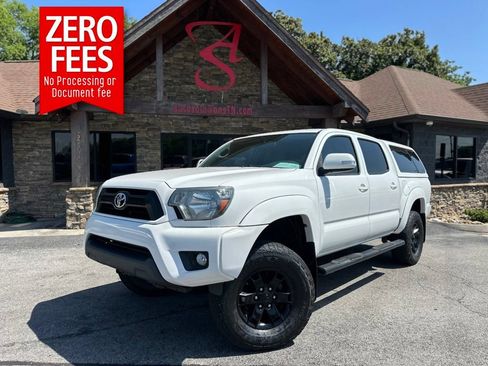 Used 2015 Toyota Tacoma 4x4 Double Cab w/ SR Package image 1
