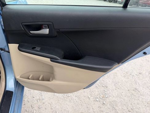 Used 2012 Toyota Camry LE image 18