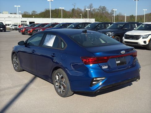 Used 2019 Kia Forte LXS FWD image 3