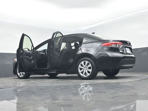 Used 2024 Toyota Corolla LE image 69
