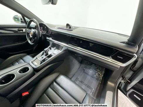 Used 2022 Porsche Panamera 4S w/ Premium Package image 25