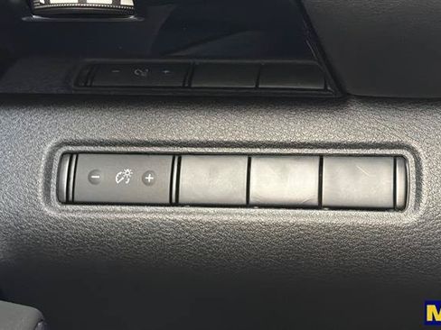 Used 2025 Nissan Pathfinder S AWD/4WD image 35