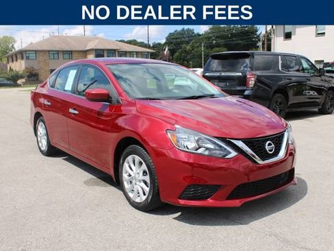 Used 2019 Nissan Sentra SV FWD image 2