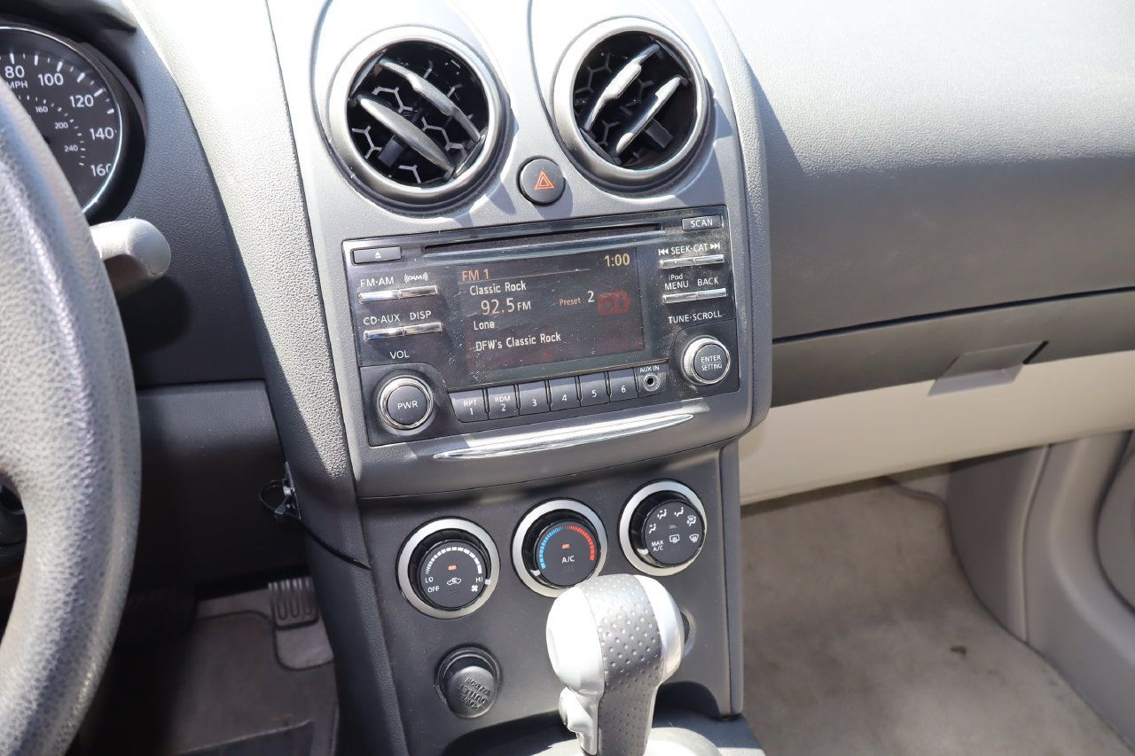 Used 2013 Nissan Rogue SV FWD image 6