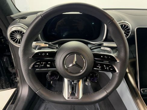 Used 2022 Mercedes-Benz SL 55 AMG 4MATIC w/ Driver Assistance Package image 14