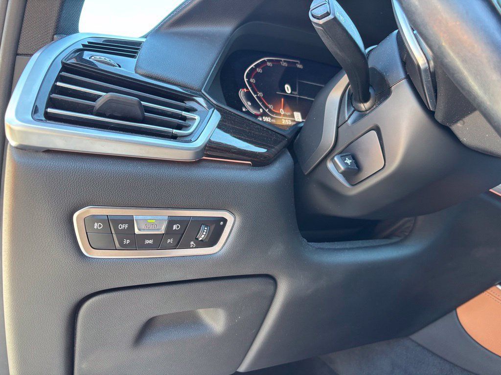 Used 2019 BMW X5 xDrive40i w/ Premium Package 2 AWD/4WD image 35