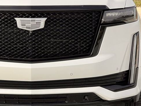 Used 2022 Cadillac Escalade ESV Sport Platinum w/ LPO, ONYX Package image 12