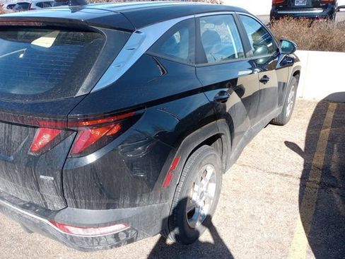 Certified 2023 Hyundai Tucson SE image 2