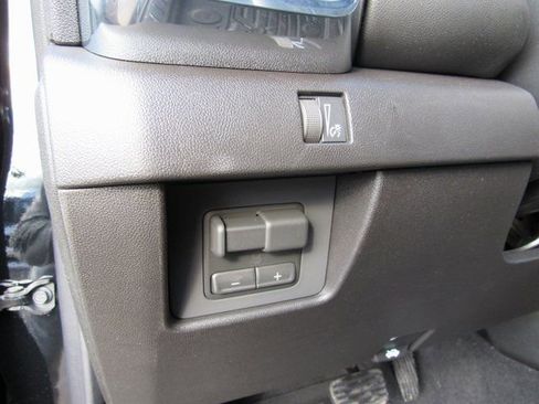 New 2026 GMC Canyon Elevation w/ Convenience Package image 13