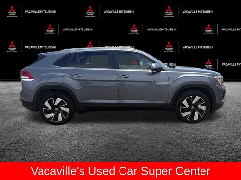 Used 2025 Volkswagen Atlas Cross Sport SE FWD image 7