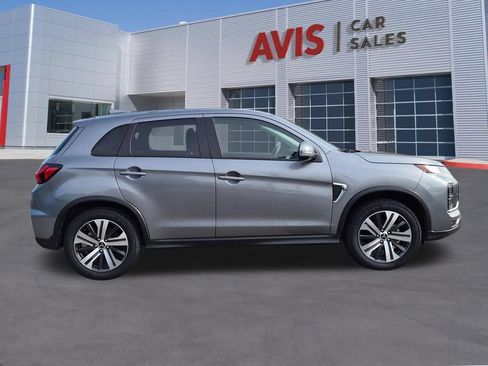 Used 2025 Mitsubishi Outlander Sport SE AWD/4WD image 4