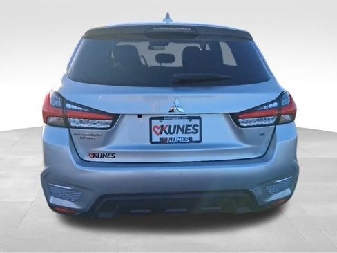 Used 2022 Mitsubishi Outlander Sport SE image 9