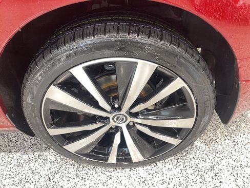 Used 2022 Nissan Altima 2.5 SR AWD/4WD image 5