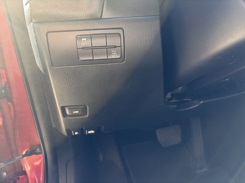 Used 2018 MAZDA MAZDA3 Sport w/ Preferred Equipment Package image 7