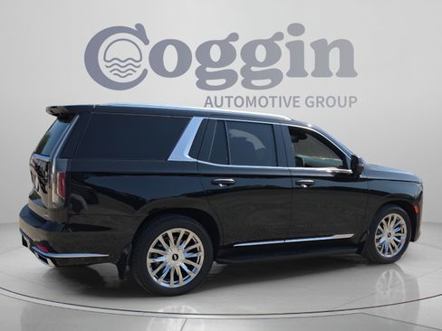 Used 2024 Cadillac Escalade Premium Luxury w/ Performance Package AWD/4WD image 5