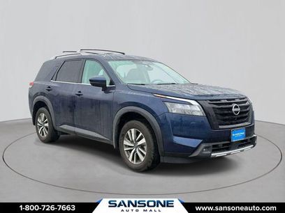 Certified 2025 Nissan Pathfinder SL w/ Black Appearance Package