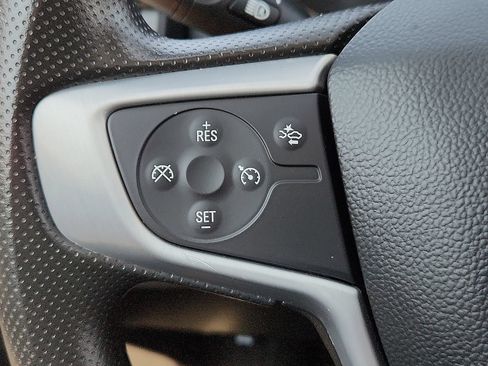 Used 2024 GMC Terrain SLE w/ Driver Convenience Package FWD image 18