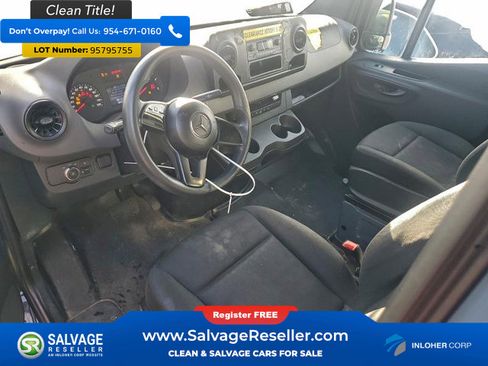 Used 2019 Mercedes-Benz Sprinter 144 image 11