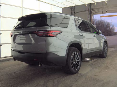 Used 2024 Chevrolet Traverse RS image 8